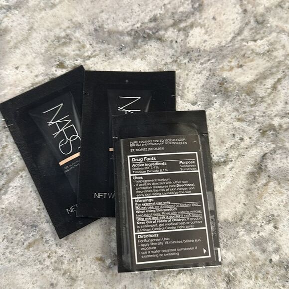 💄✨ NARS Makeup Sample Set with Makeup Bag - Picture 3 of 12